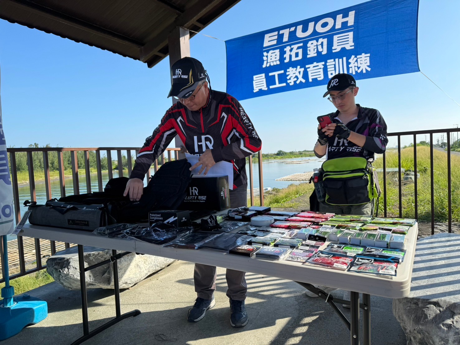 F71F667A-8D72-4D1C-B1A6-856393F75F17_0