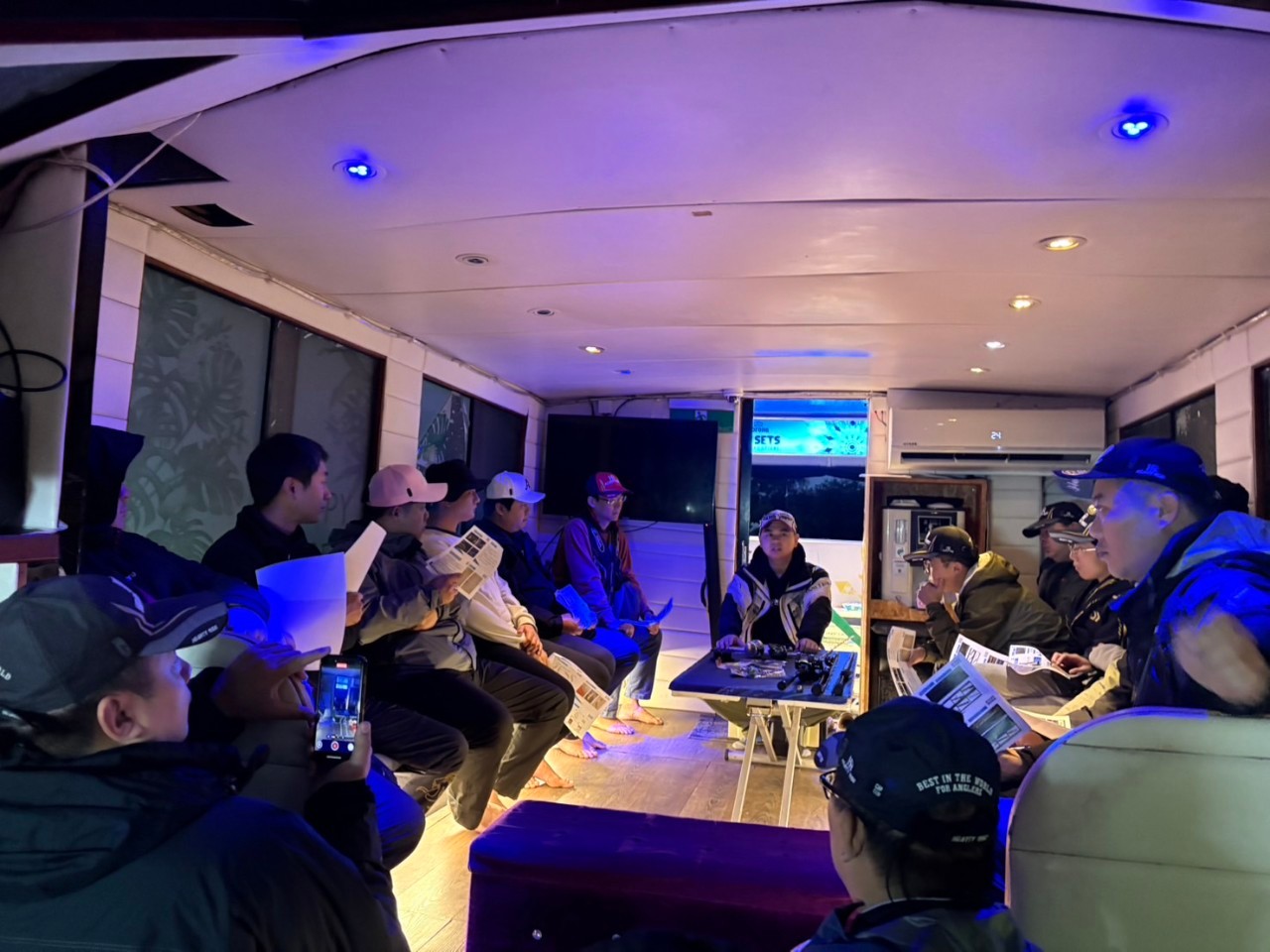 LINE_ALBUM_20250220北區教育訓練_淡水一支釣@快樂公主號_250221_34