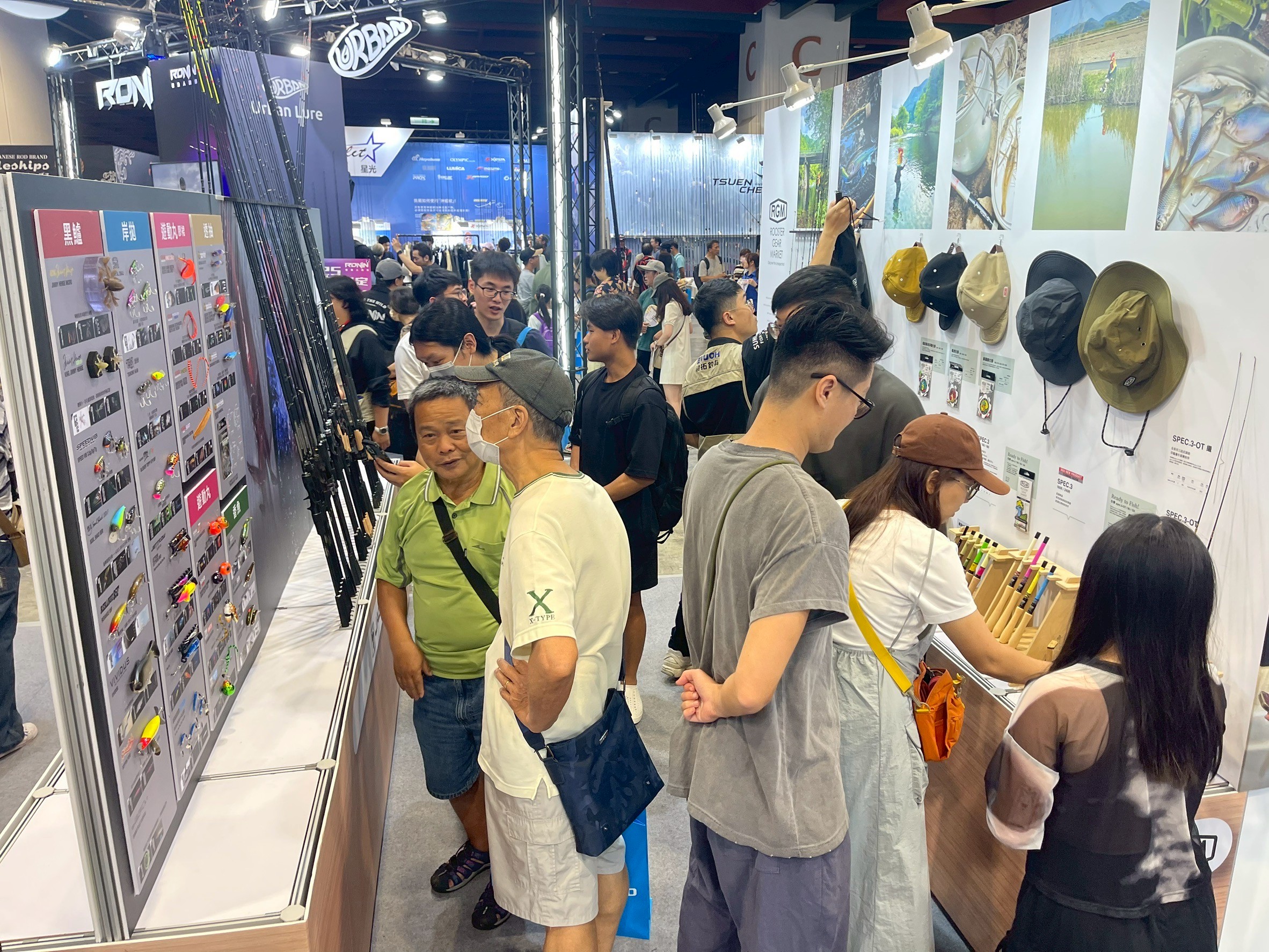 LINE_ALBUM_2025516_250520_165