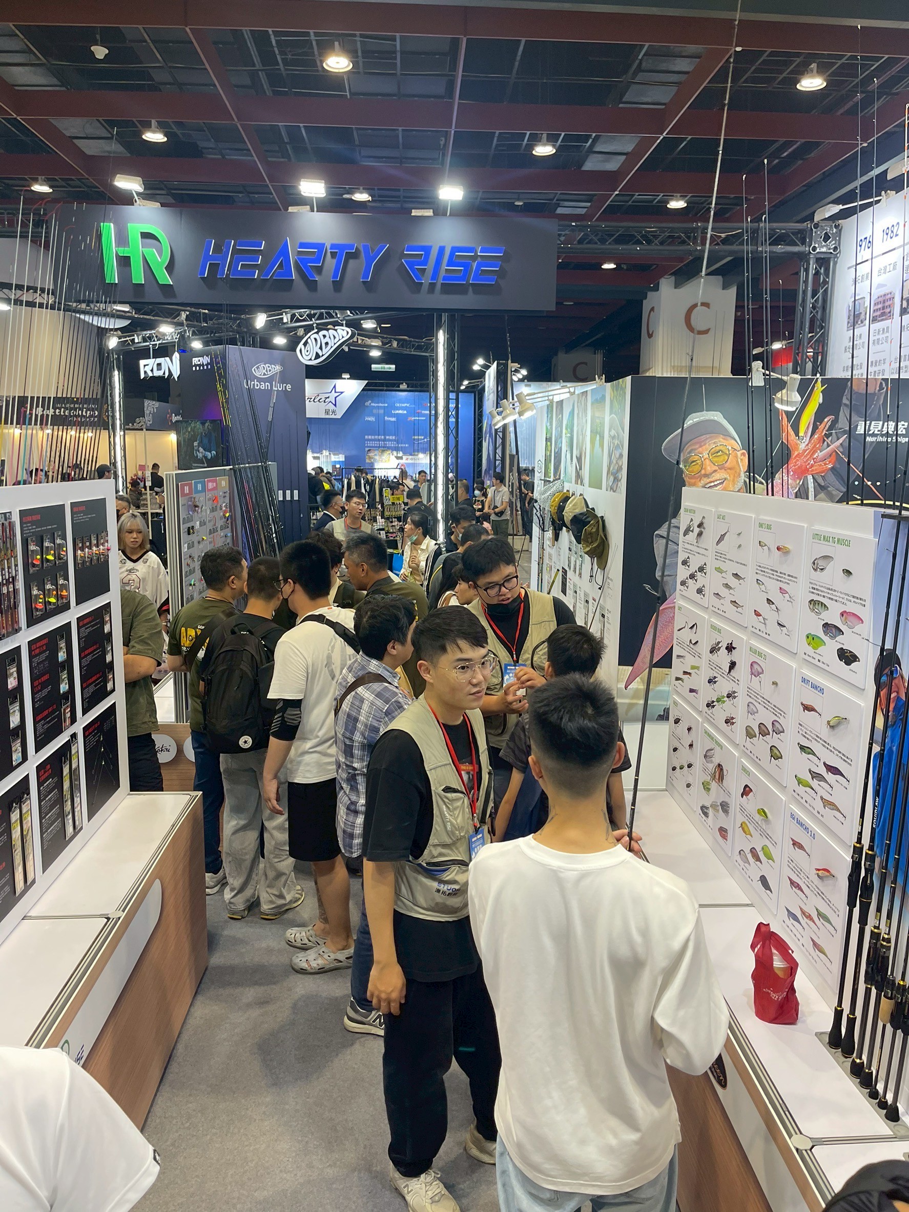 LINE_ALBUM_2025516_250520_262